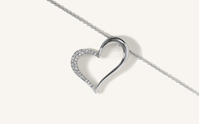 Asymmetrical Diamond Heart Pendant (22 in.)