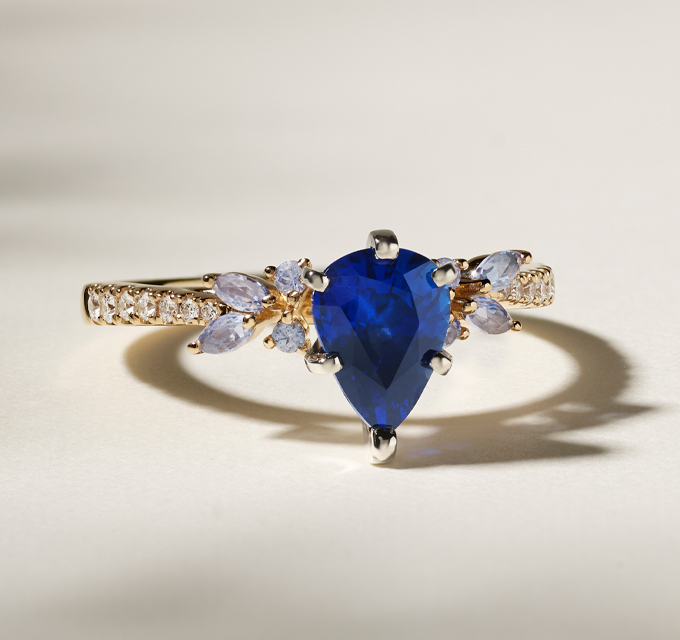 Palette Vintage Diamond and Sapphire Engagement Ring