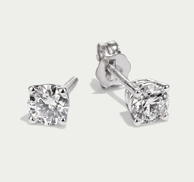 lab-grown diamond studs