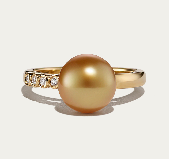 Paradiso 9mm Cultured South Sea Pearl Ring and Diamond Ring